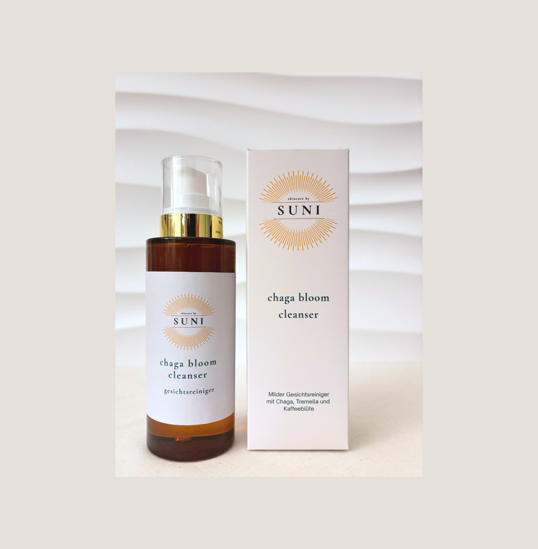 Chaga Bloom Cleanser- Flasche und äussere Verpackung